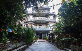 Hotel Silver Oaks Inn Pokhara Exterior photo