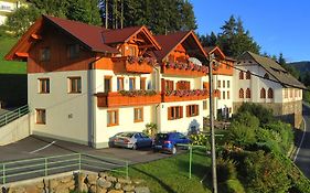 Hotel Fruehstueckspension Goetzfried-Hof Millstatt am See Exterior photo