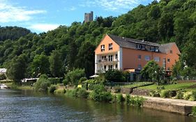 Hotel Pension & Seminarhaus "Haus Am Fluss" Laurenburg Exterior photo