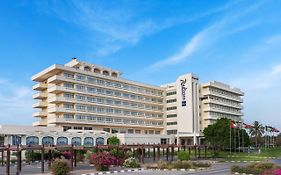 Radisson Blu Hotel & Resort, Al-Ajn Exterior photo