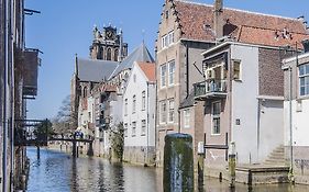 Bed and Breakfast Blom Aan De Gracht Dordrecht Exterior photo