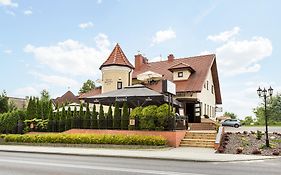 Hotel Krzyski Tarnów Exterior photo