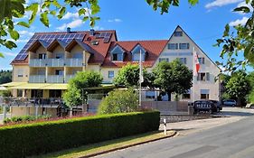 Landhotel-Gasthof Gruener Baum Hersbruck Exterior photo