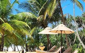 Hotel Golden Beach Paradise Tangalle Exterior photo