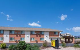 Motel Super 8 By Wyndham Colorado Springs/Chestnut Street Exterior photo