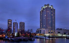 Hotel Hilton Philadelphia At Penn'S Landing Exterior photo