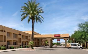 Hotel Ramada By Wyndham Tucson Airport Exterior photo