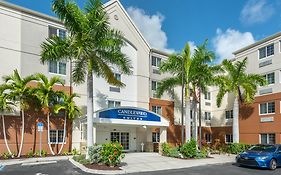 Candlewood Suites Fort Myers/Sanibel Gateway, An Ihg Hotel Exterior photo