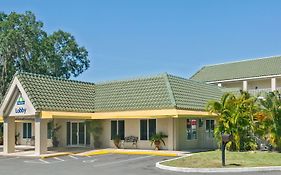 Days Inn By Wyndham Port Charlotte Town Center Exterior photo