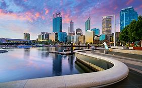 Hotel Crowne Plaza Perth Exterior photo