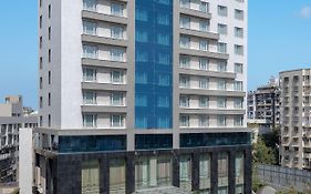 Radisson Blu Hotel Ahmadabad Exterior photo