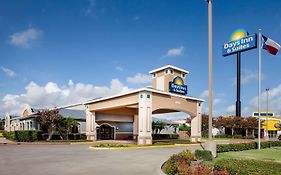 Days Inn & Suites By Wyndham Corpus Christi Central Exterior photo