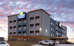 Days Inn & Suites By Wyndham Galveston West/Seawall Exterior photo