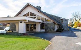 Econo Lodge Colonie Center Mall Albany Exterior photo