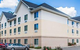 Tapa Hotel, Inn & Suites Mahwah Exterior photo