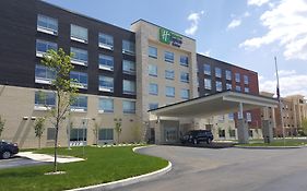 Holiday Inn Express & Suites Toledo West By Ihg Exterior photo