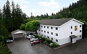 Motel Super 8 By Wyndham Juneau Exterior photo