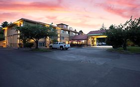 Best Western Plus Parkway Inn Wilsonville Exterior photo