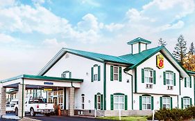 Hotel Super 8 By Wyndham 100 Mile House Exterior photo