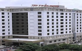 Pride Plaza Hotel, Ahmadabad Exterior photo