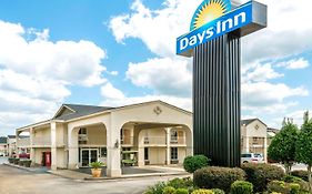 Days Inn By Wyndham Shorter Exterior photo