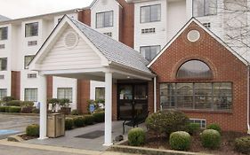 Quality Inn & Suites Prestonsburg Exterior photo