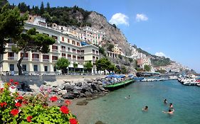 Hotel La Bussola Amalfi Exterior photo