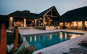 Bukela Game Lodge - Amakhala Game Reserve Exterior photo