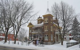 Bed and Breakfast Le 100 St-Laurent Louiseville Exterior photo