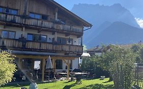 Hotel Zum Urviech -Erwachsenenhotel- (Adults Only) Ehrwald Exterior photo