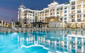 Merit Royal Diamond Hotel & Spa Kirenia Exterior photo