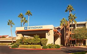 Wyndham Phoenix Airport - Tempe Exterior photo