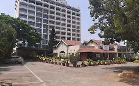 Hotel Woodlands Bengaluru Exterior photo