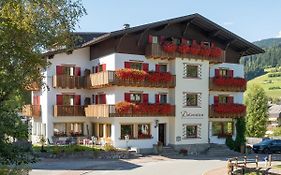 Hotel Dolomiten Monguelfo-Tesido / Welsberg-Taisten Exterior photo