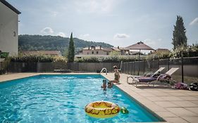 Hotel Cap Vert En Aveyron Saint-Affrique Exterior photo