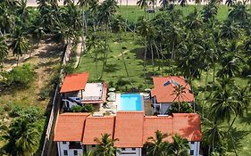 Green Parrot Beach Resort Tangalle Exterior photo