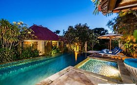 Warisan Villa By Reccoma Lembongan Exterior photo