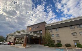 Hotel La Quinta By Wyndham Harrisburg Airport Hershey Exterior photo