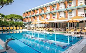 Hotel Palm Beach Lido di Jesolo Exterior photo