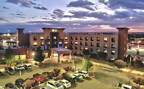 Holiday Inn Express & Suites Albuquerque Historic Old Town, An Ihg Hotel Exterior photo