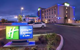 Holiday Inn Express & Suites Bakersfield Airport, An Ihg Hotel Exterior photo