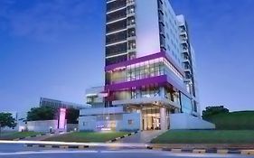 Hotel Quest Prime Cikarang By Aston Bekasi Exterior photo