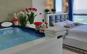 Royal Suite With Sea View- Private Jaccuzi-Also Suitable For Orthodox People Netanja Exterior photo