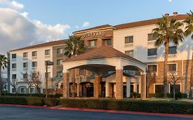 Hotel Courtyard By Marriott Ontario Rancho Cucamonga Exterior photo