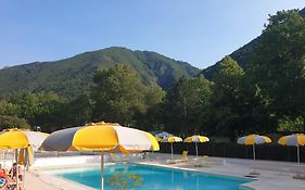 Hotel Les Eaux Chaudes Digne-les-Bains Exterior photo