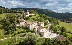 Pensjonat Borgo Di Gallano Valtopina Exterior photo