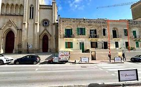 Willa Seafront Beach House In St.Julians Sliema Exterior photo