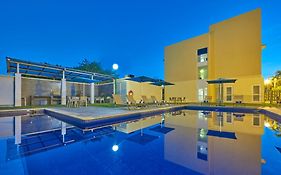 Hotel City Express By Marriott Playa Del Carmen Exterior photo