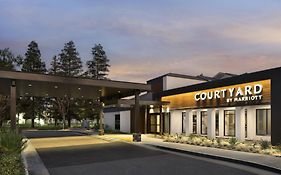 Hotel Courtyard By Marriott Bakersfield Exterior photo