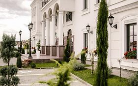 Hotel Beli Dvor Čačak Exterior photo